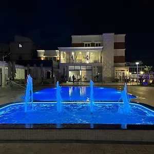 Colis , Kamez Albanië